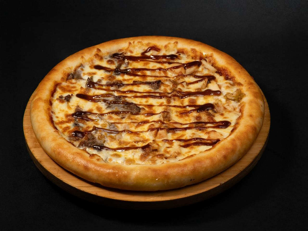 بيتزا باربكيو ( وسط )